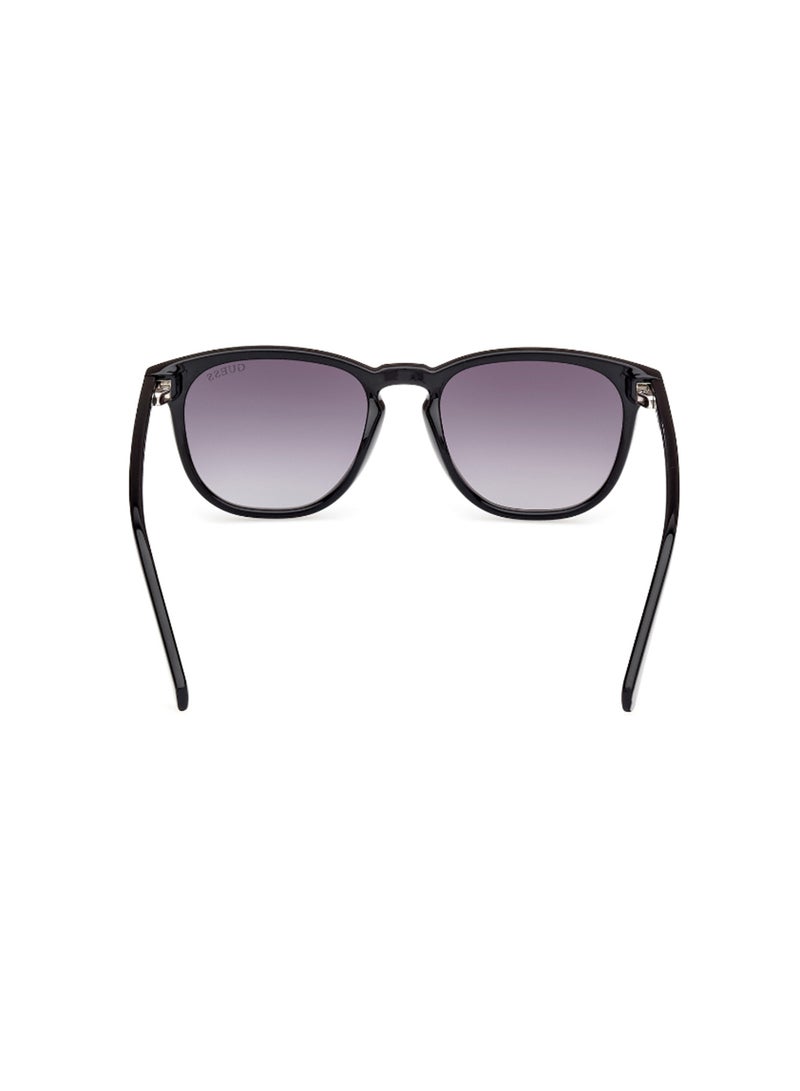 GUESS Men's UV Protection Round Shape Sunglasses - GU829301B49 - Lens Size: 49 Mm - Shiny Black - Image 4